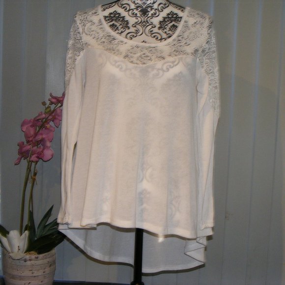 R2D Apparel Hi Low White Lace Top Size Small EUC - Picture 4 of 8
